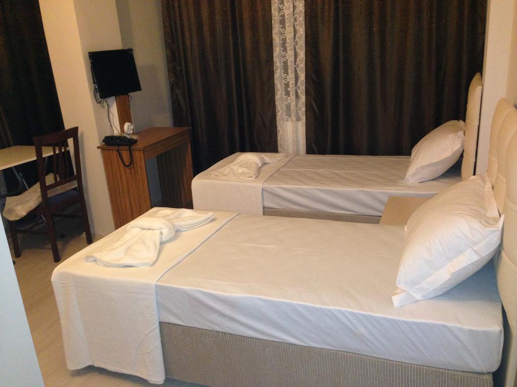 Hilton Garden Inn Istanbul Ataturk Airport Room photo